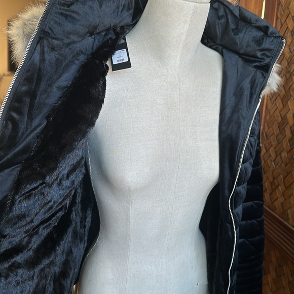 BRAND NEW Fashion Nova NWT Large Velour Puffer Jacket - Black - Picture 9 of 9